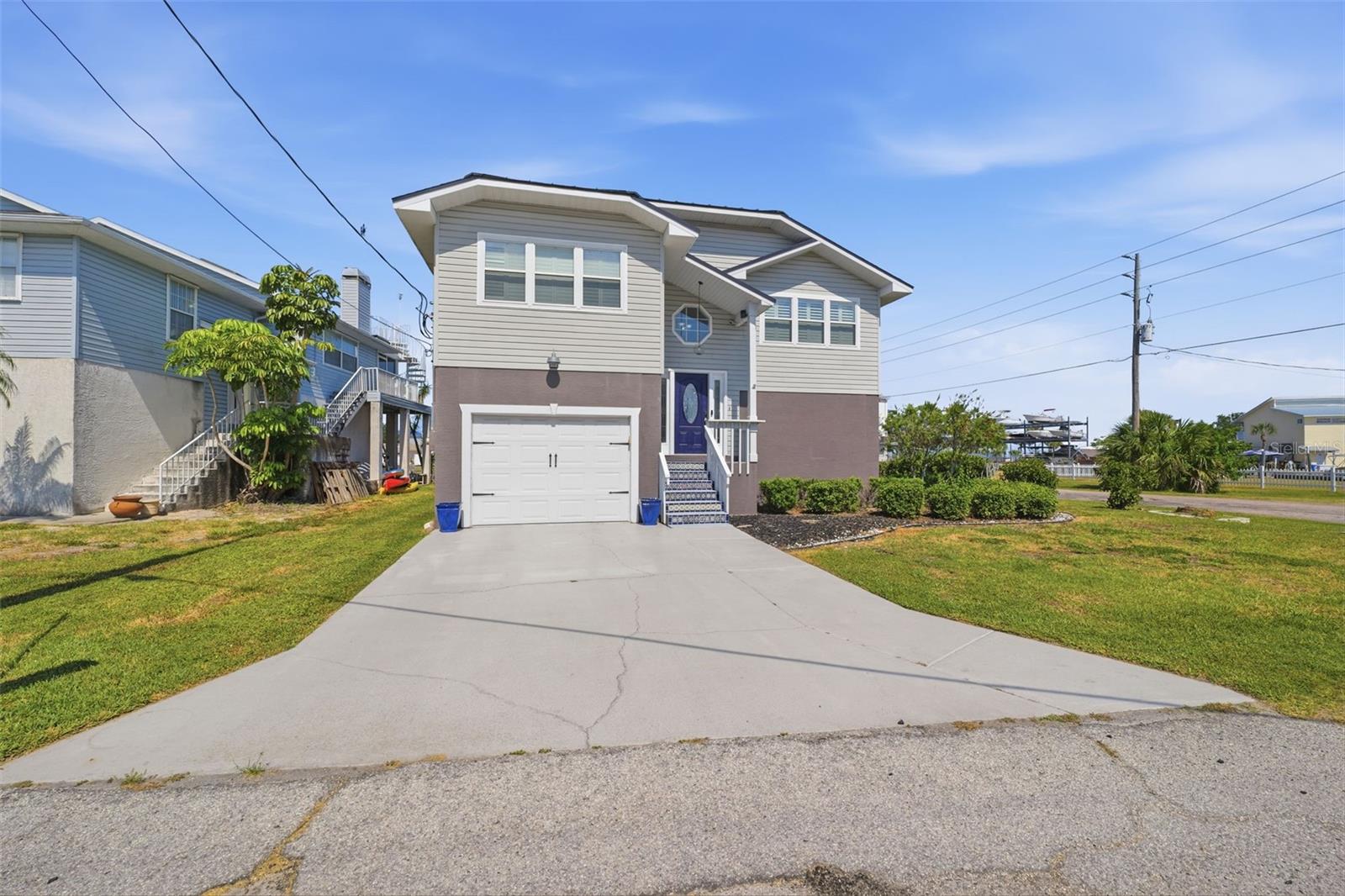 HUDSON BEACH ESTATES - Residential