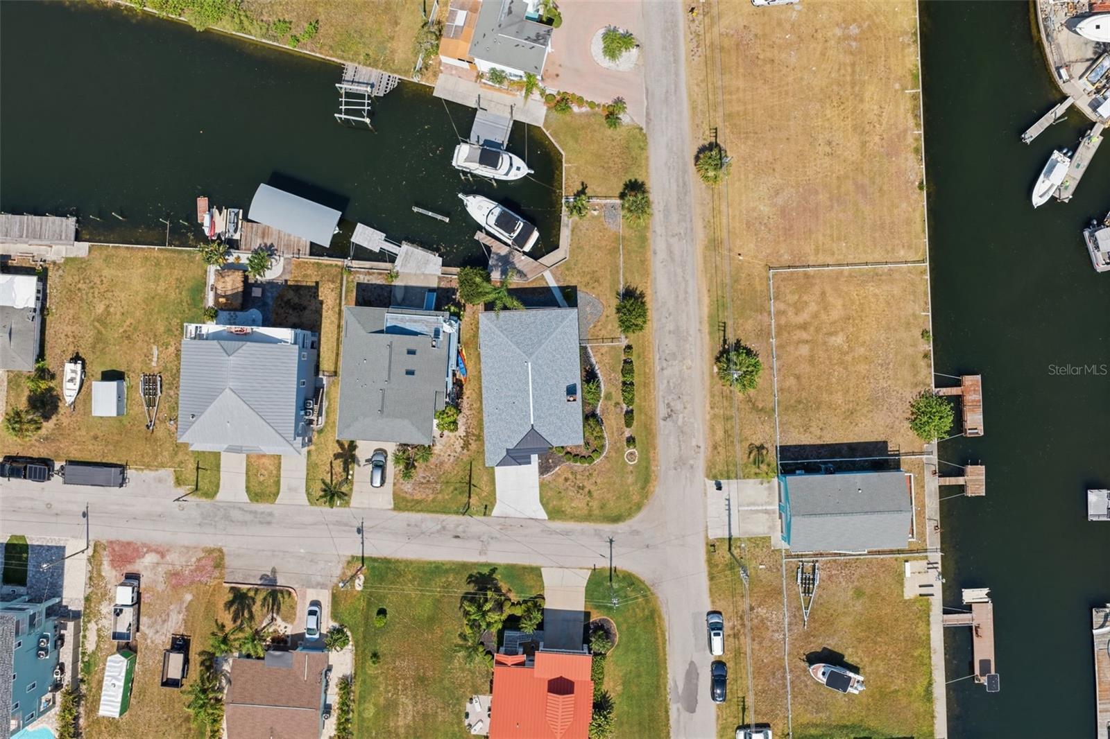 HUDSON BEACH ESTATES - Residential