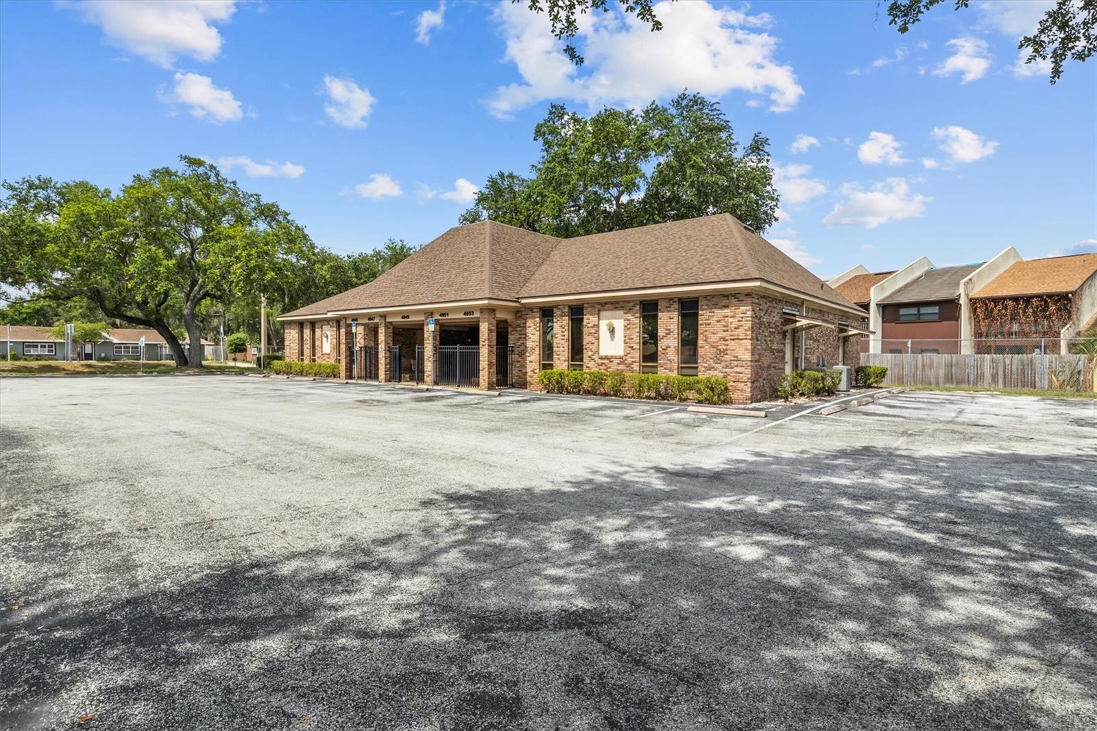 GASLIGHT COMMONS AN OFFICE CONDO - Commercial Lease