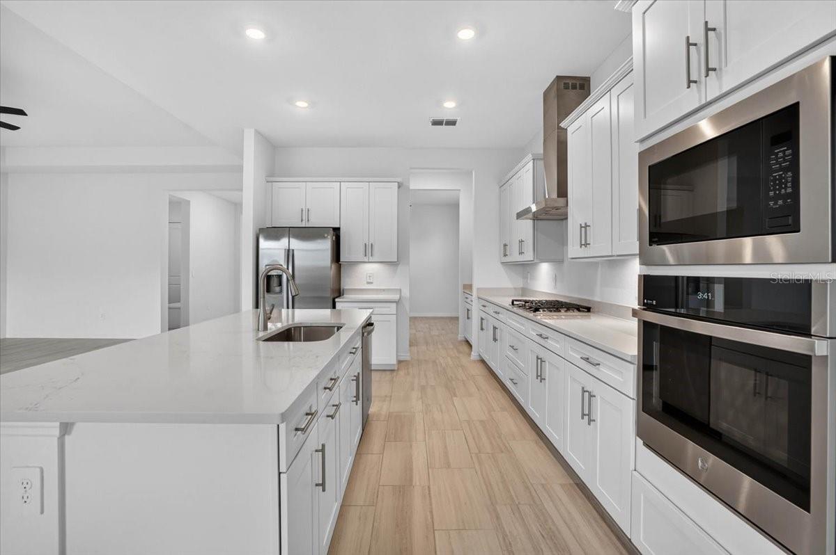 CALUSA COUNTY CLUB - Residential Lease