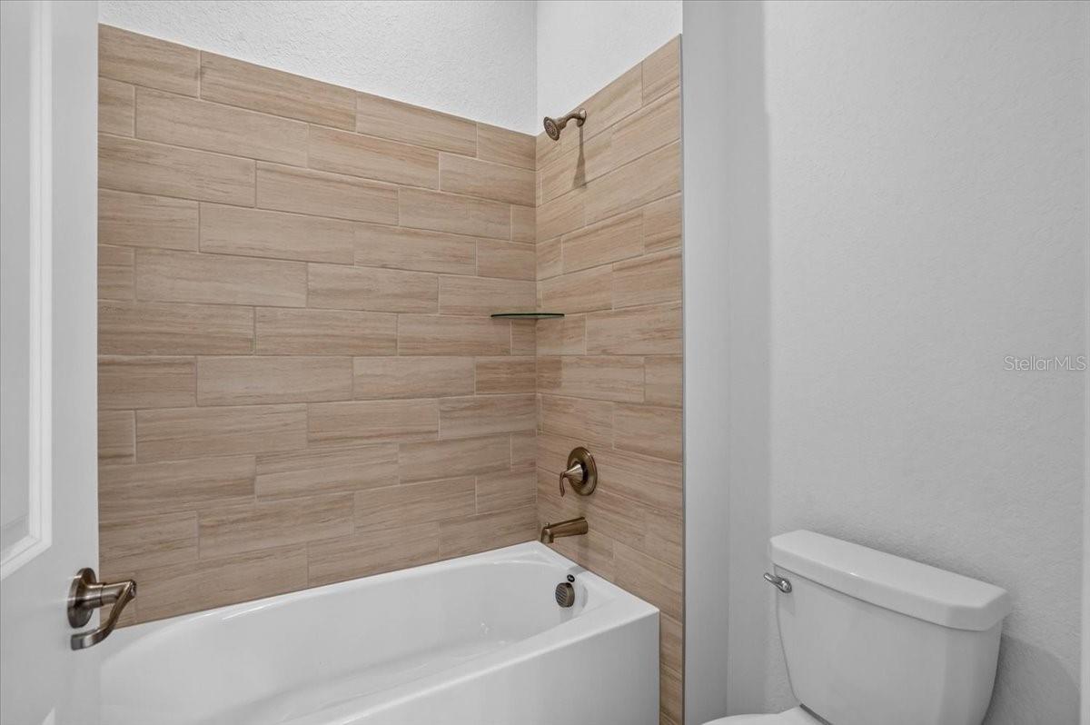 CALUSA COUNTY CLUB - Residential Lease