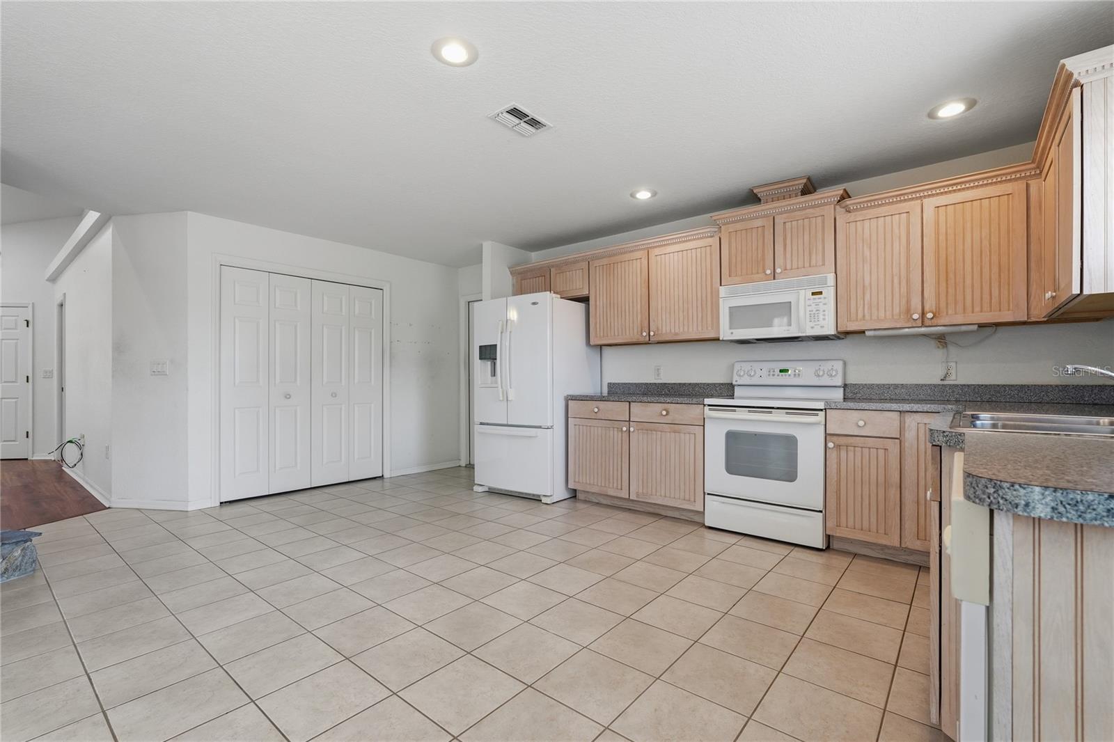 SPRING HILL - Residential