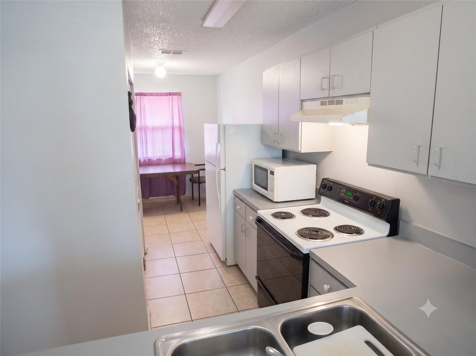 ARMSTRONG ACRES - Residential