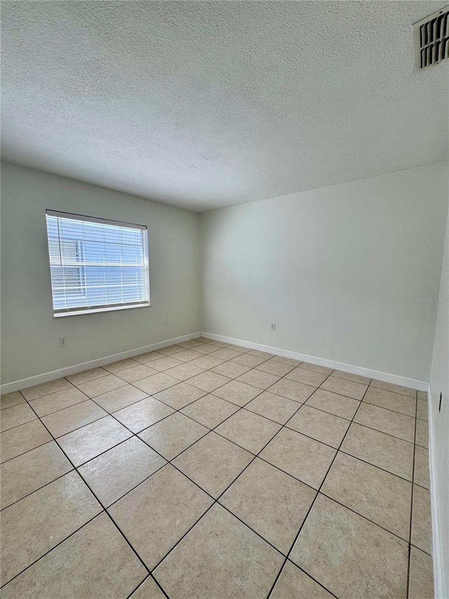 SPRING HILL - Residential Income