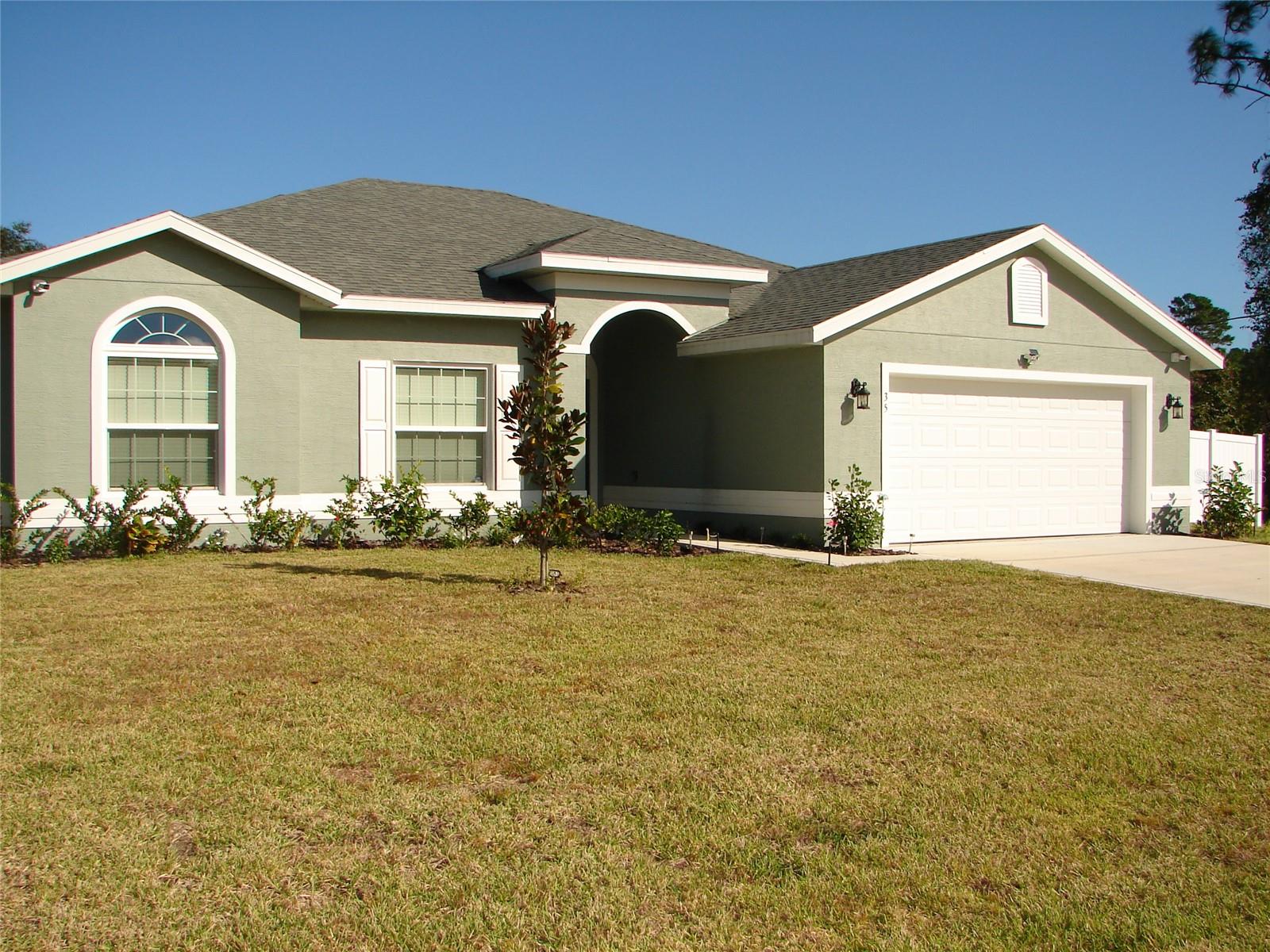 Brand new 3 bedroom 2 bath home with open floor plan.  Fully fenced rear yard, covered rear porch.  Tile in main living carpets in bedrooms.