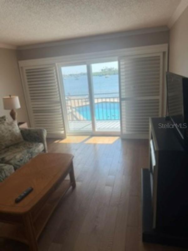 CAPTAINS QUARTERS - Residential