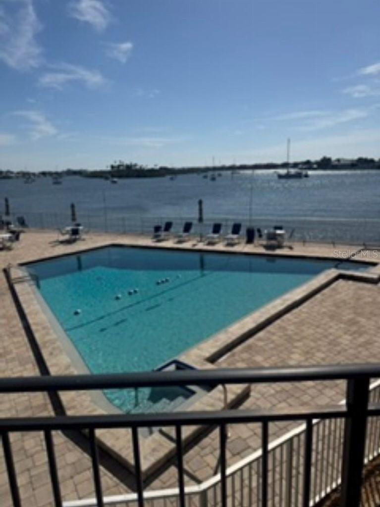 CAPTAINS QUARTERS - Residential