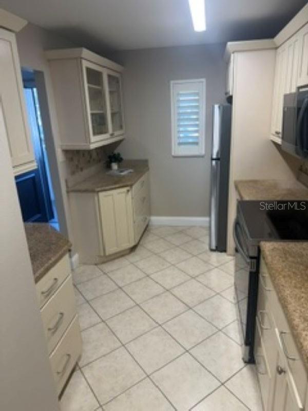 CAPTAINS QUARTERS - Residential