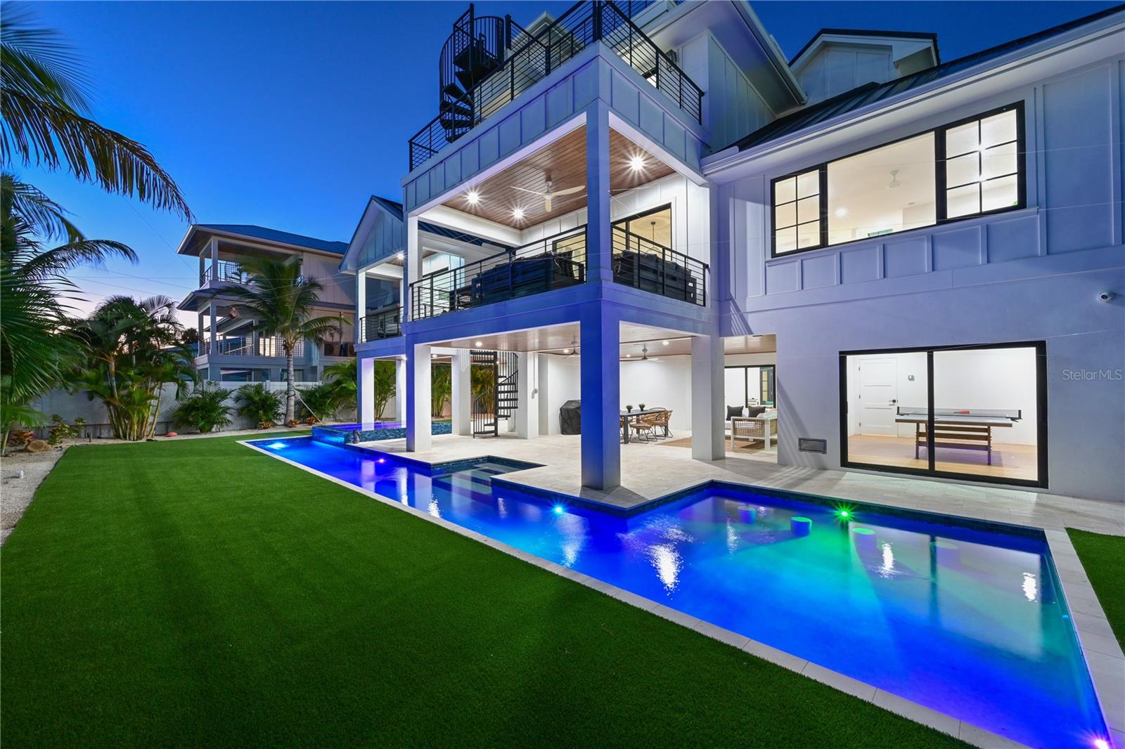 HOLMES BEACH 11TH UNIT - Residential