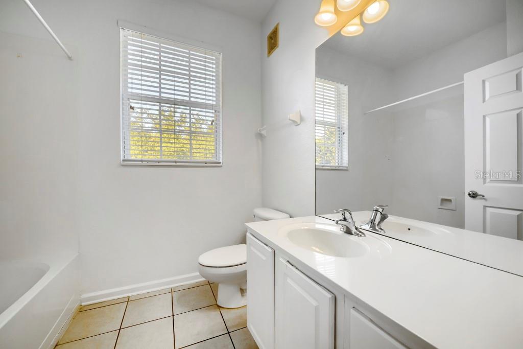 VENTURA AT STONEBRIDGE COMMONS CONDO PH 3 - Residential