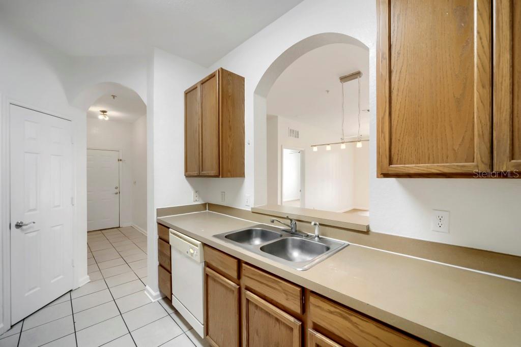 VENTURA AT STONEBRIDGE COMMONS CONDO PH 3 - Residential