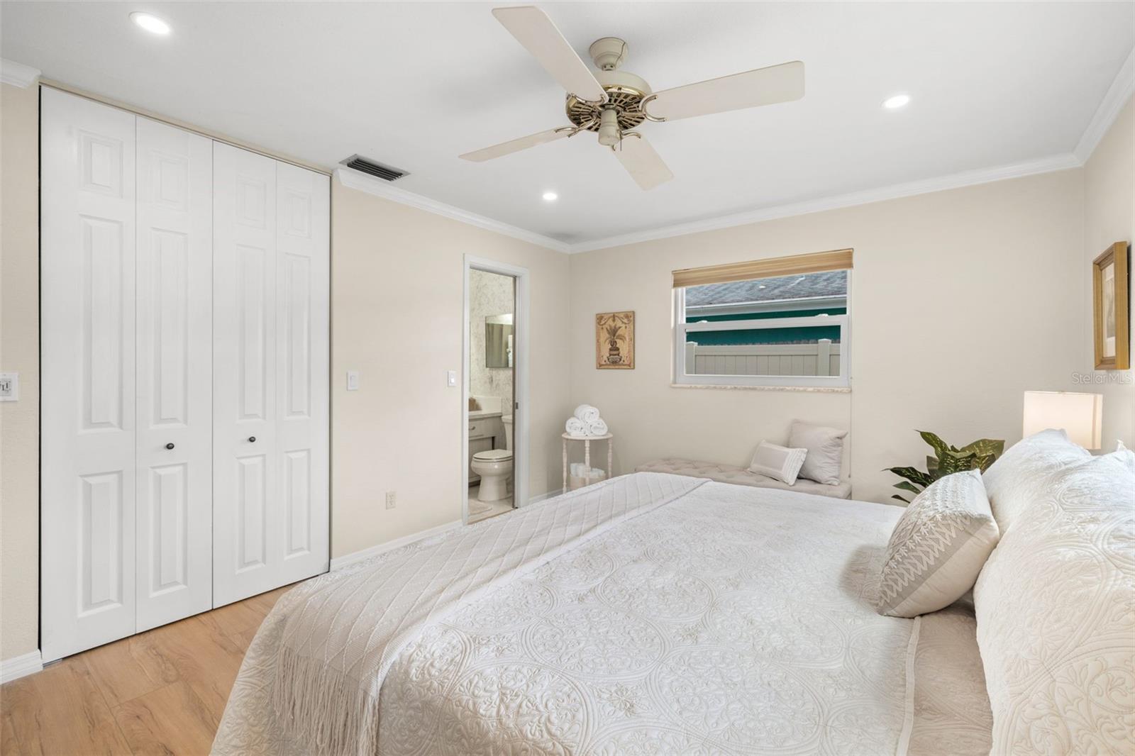 RIVIERA THE - Residential Lease