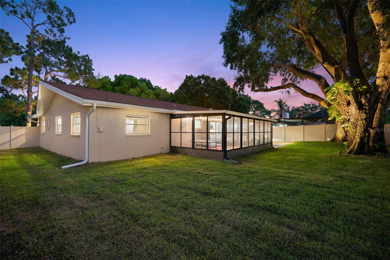 RIVIERA THE - Residential Lease