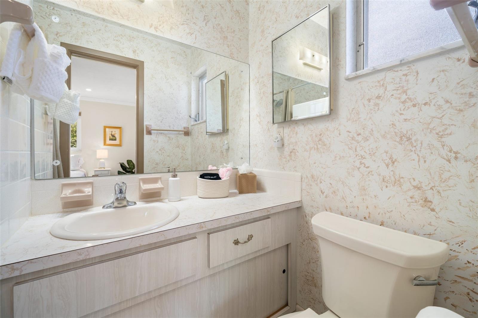 RIVIERA THE - Residential Lease