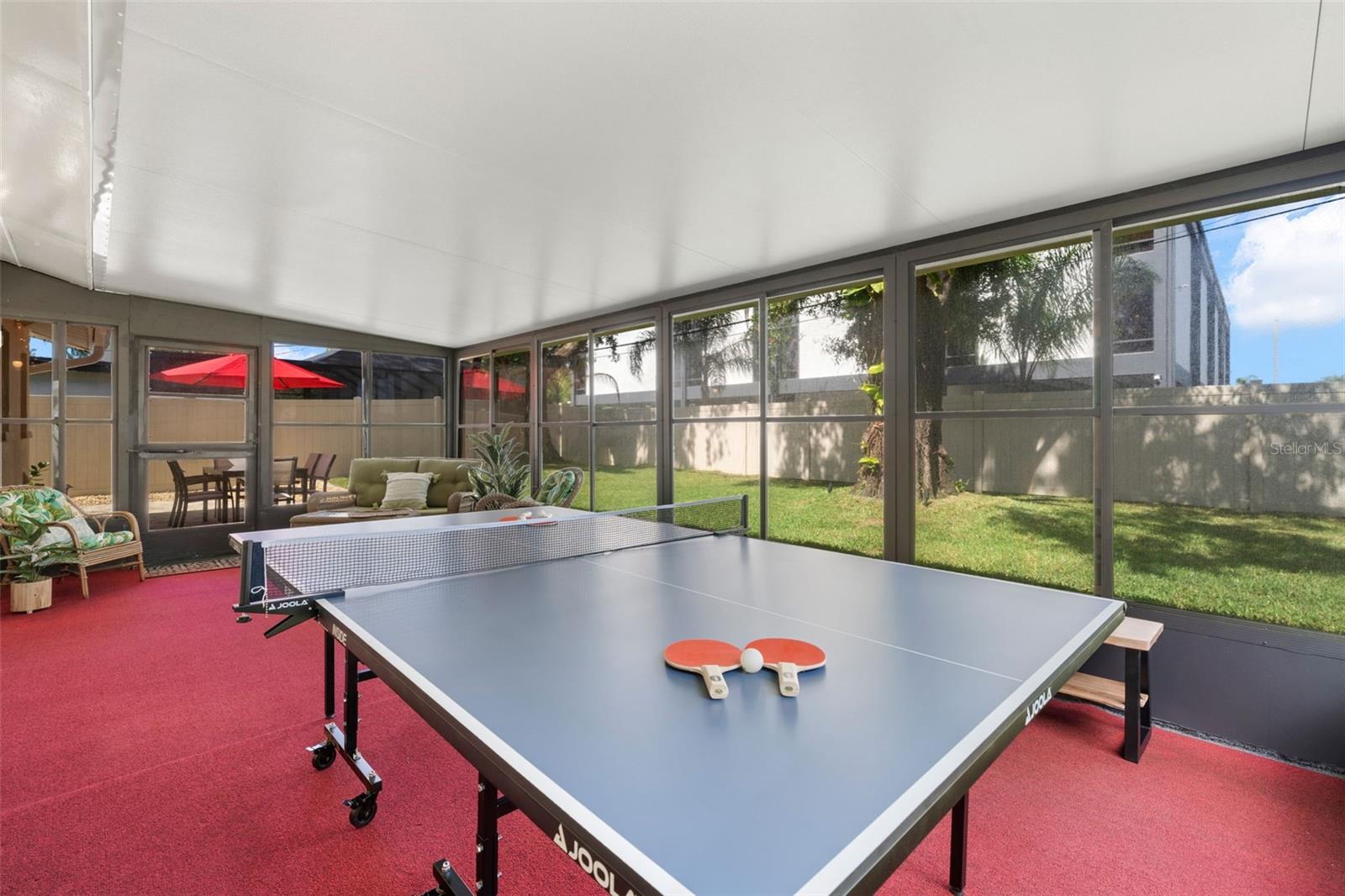 RIVIERA THE - Residential Lease