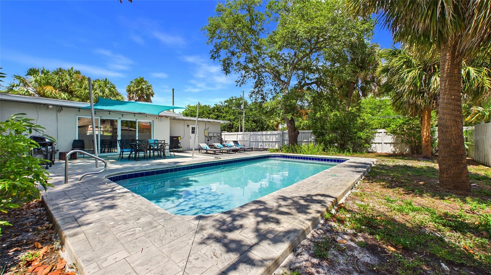 PELICAN CREEK SUB - Residential