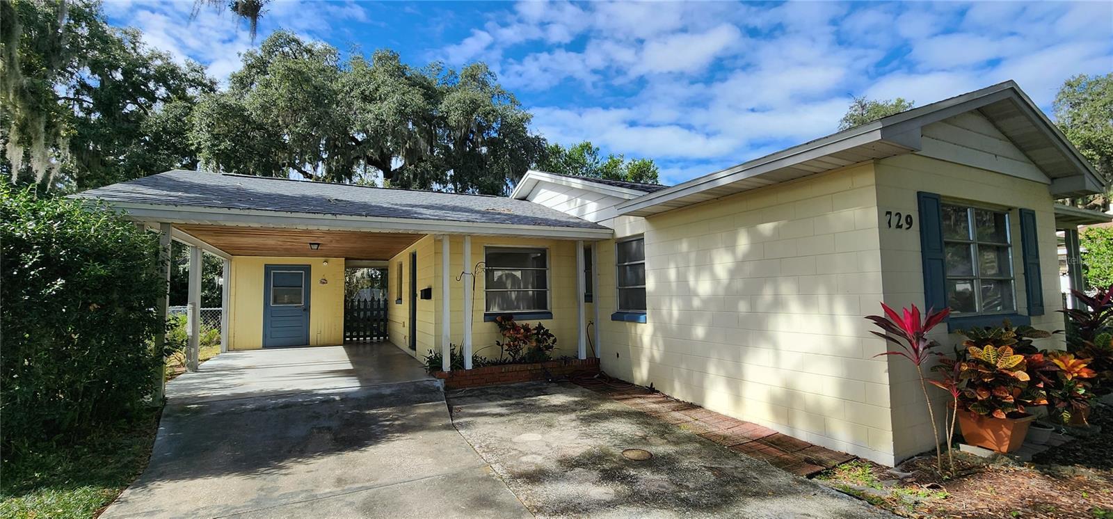 LEESBURG PALMORA PLACE - Residential