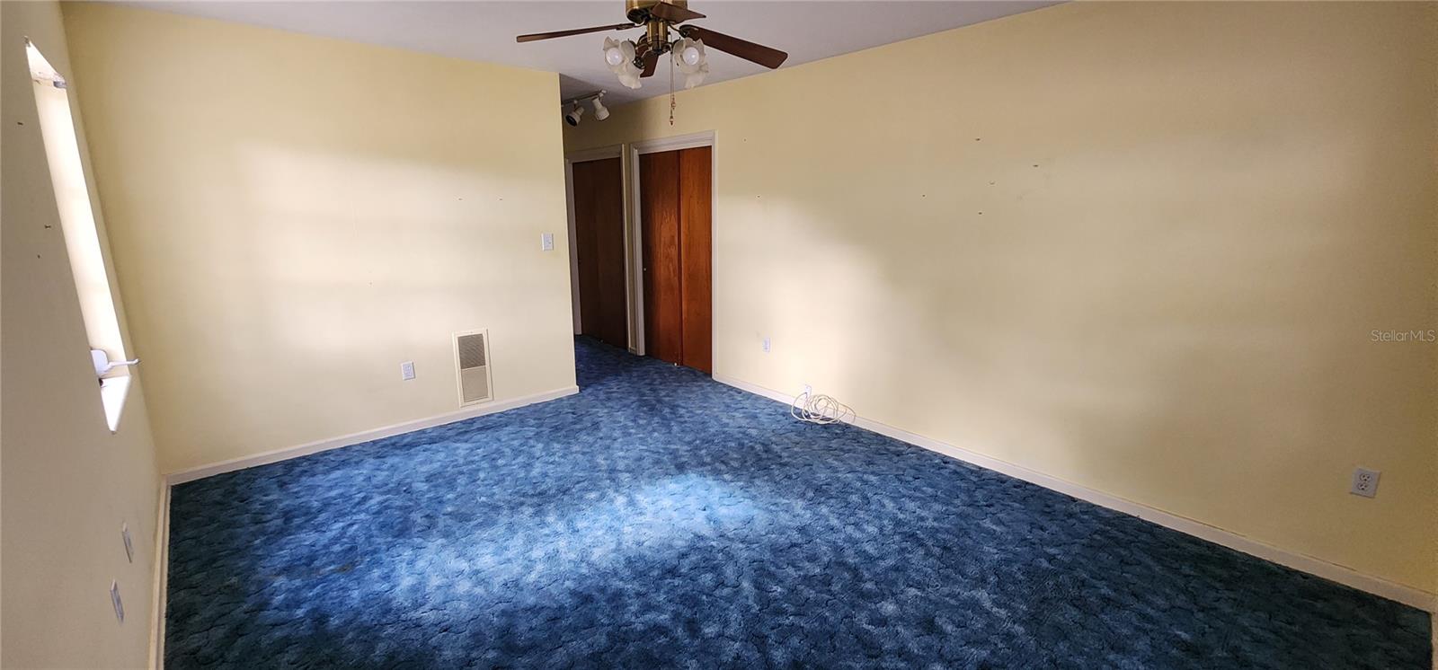 LEESBURG PALMORA PLACE - Residential