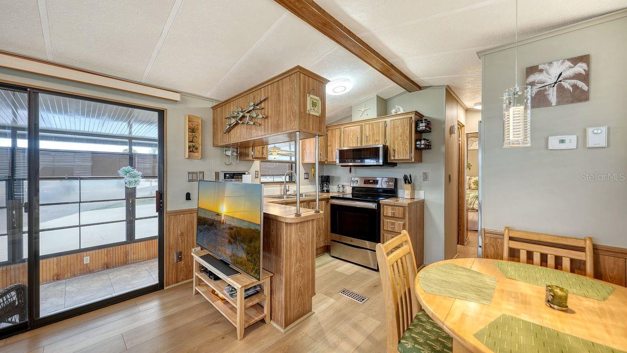 HOLIDAY TRAVEL PARK ENGLEWOOD - Residential