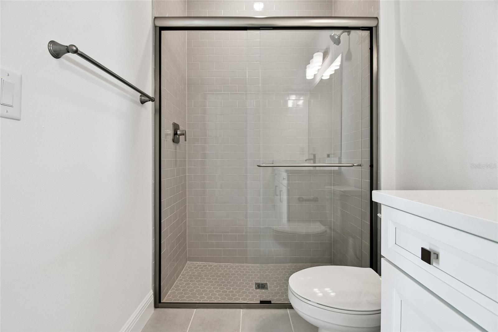 CREEKS EDGE AT TWIN - Residential
