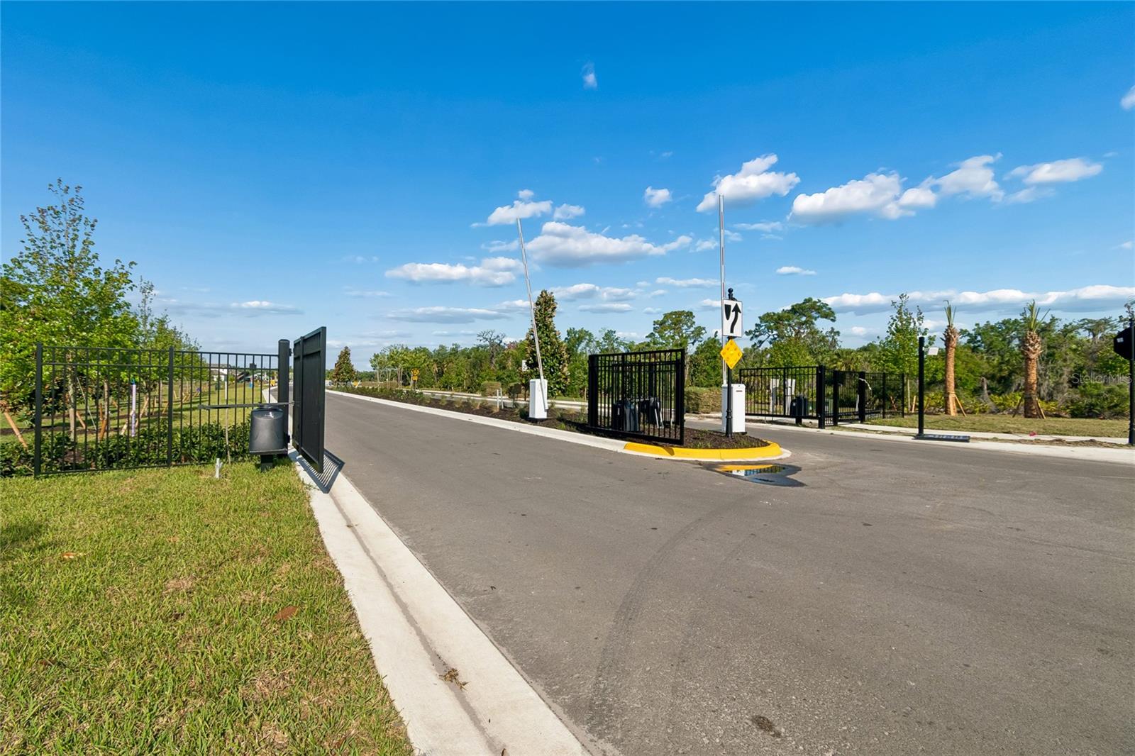 CREEKS EDGE AT TWIN - Residential
