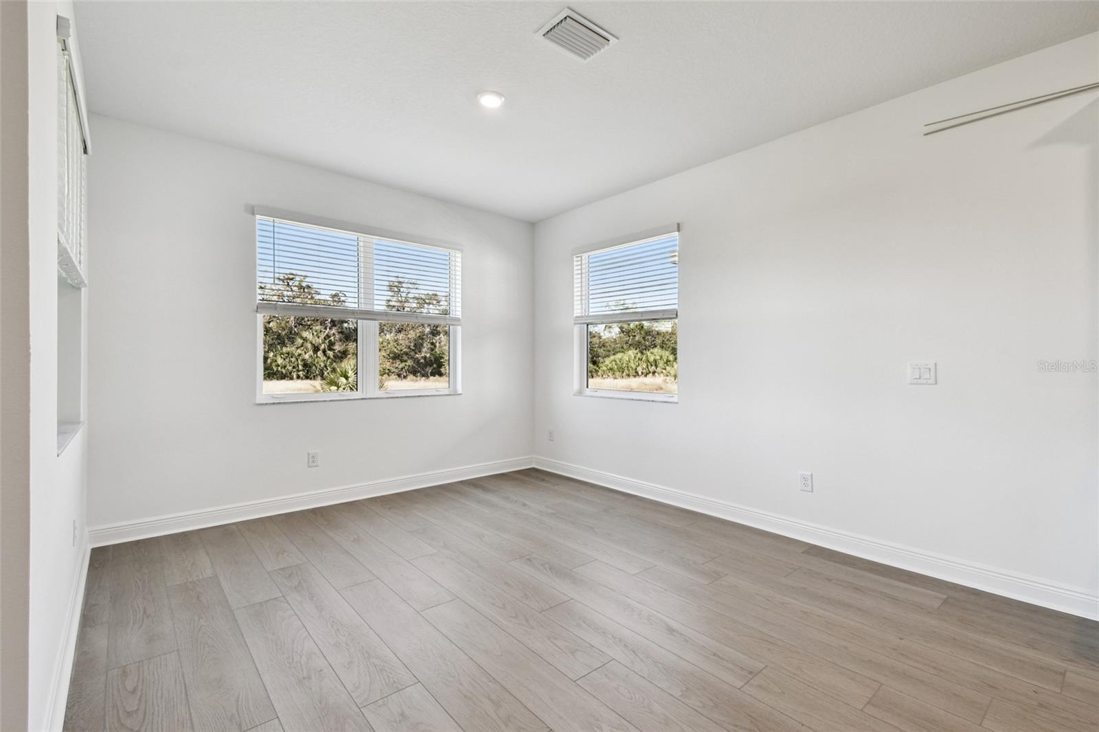 CREEKS EDGE AT TWIN - Residential