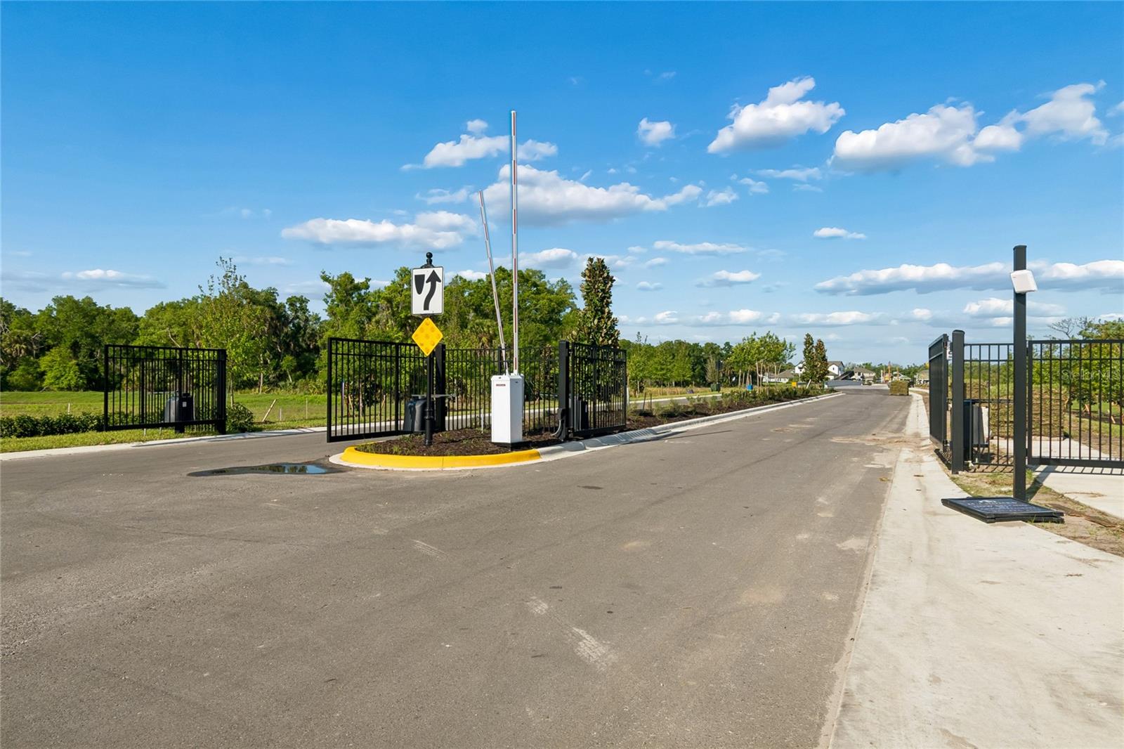 CREEKS EDGE AT TWIN - Residential