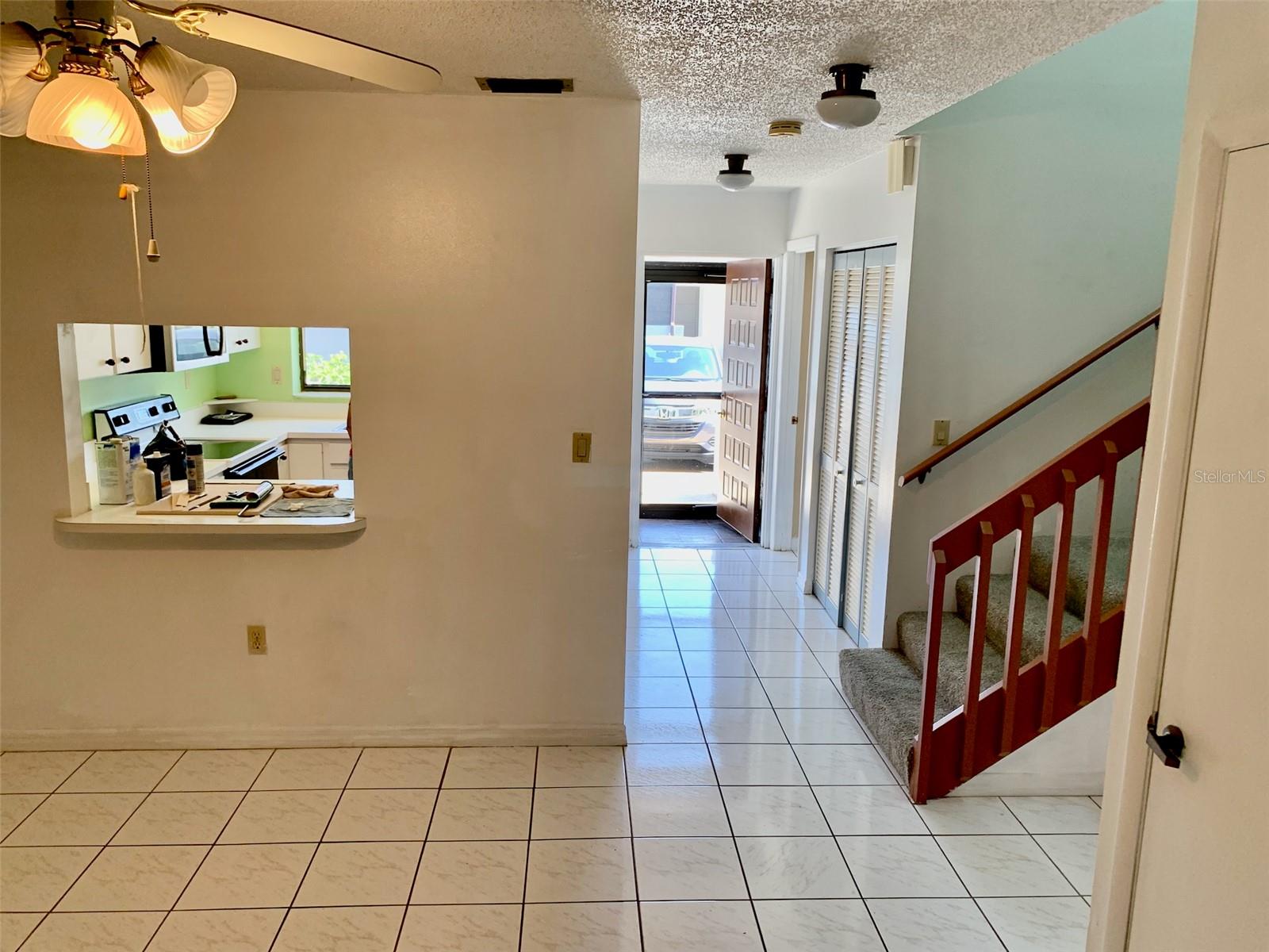 AQUA GARDENS TWNHS BLDG E - Residential Lease