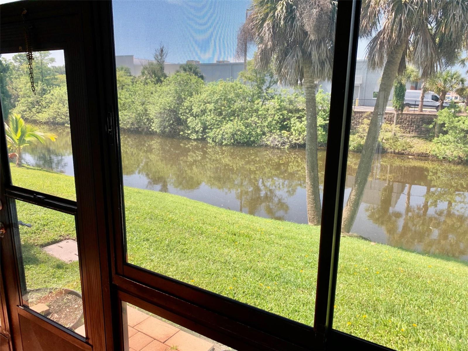 AQUA GARDENS TWNHS BLDG E - Residential Lease