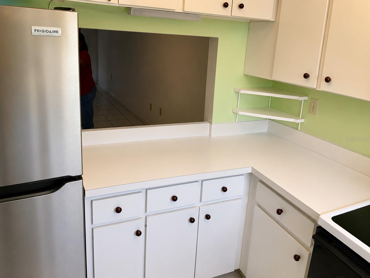AQUA GARDENS TWNHS BLDG E - Residential Lease
