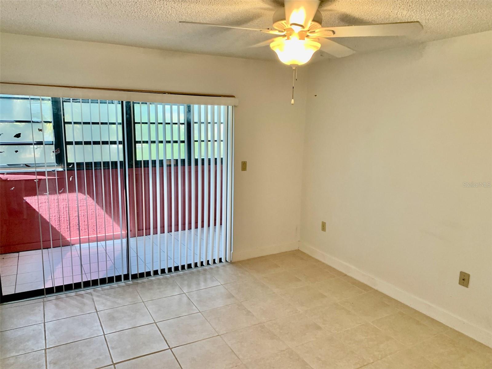AQUA GARDENS TWNHS BLDG E - Residential Lease