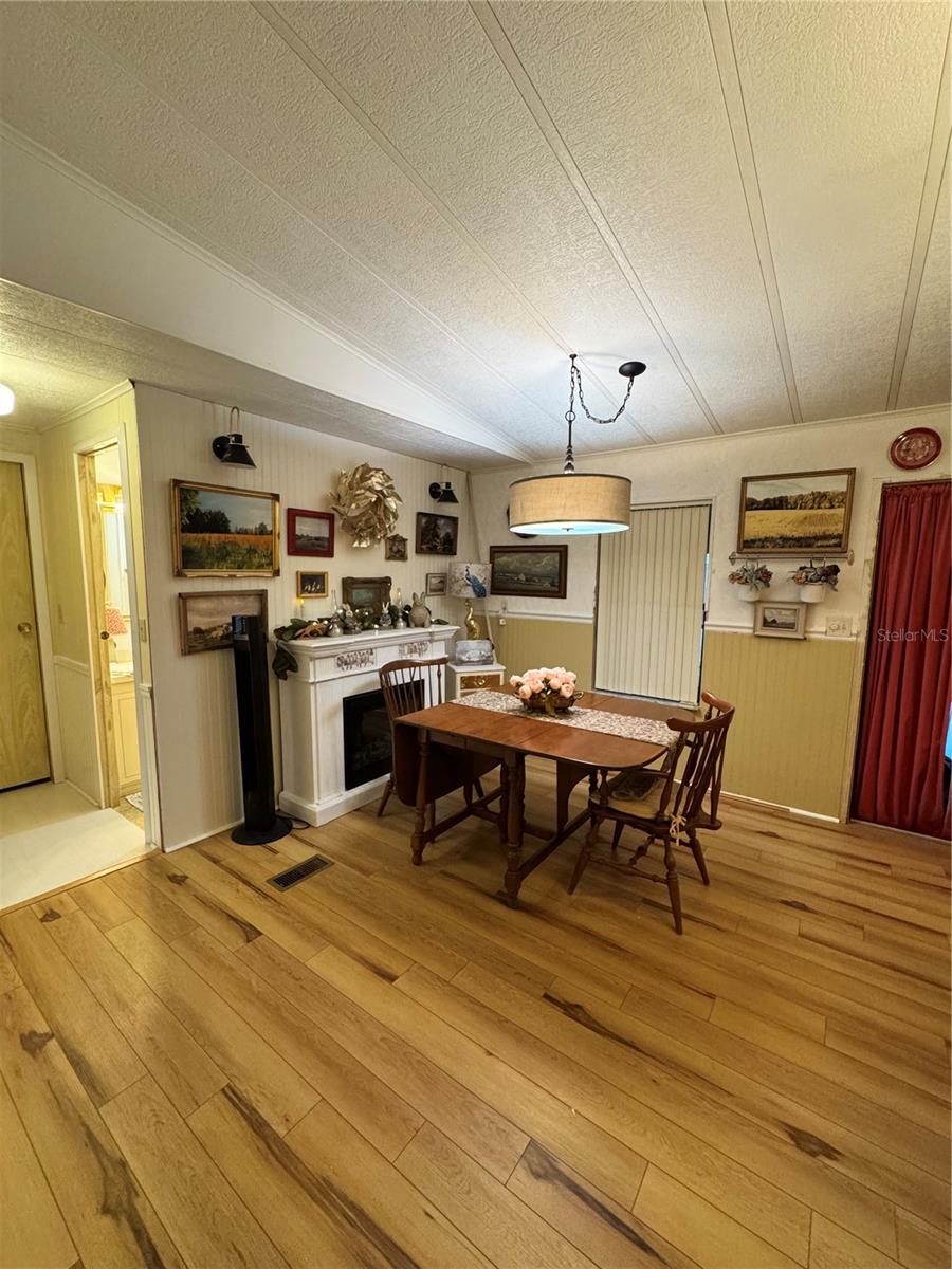 TIMBER LAKE ESTATES - Residential