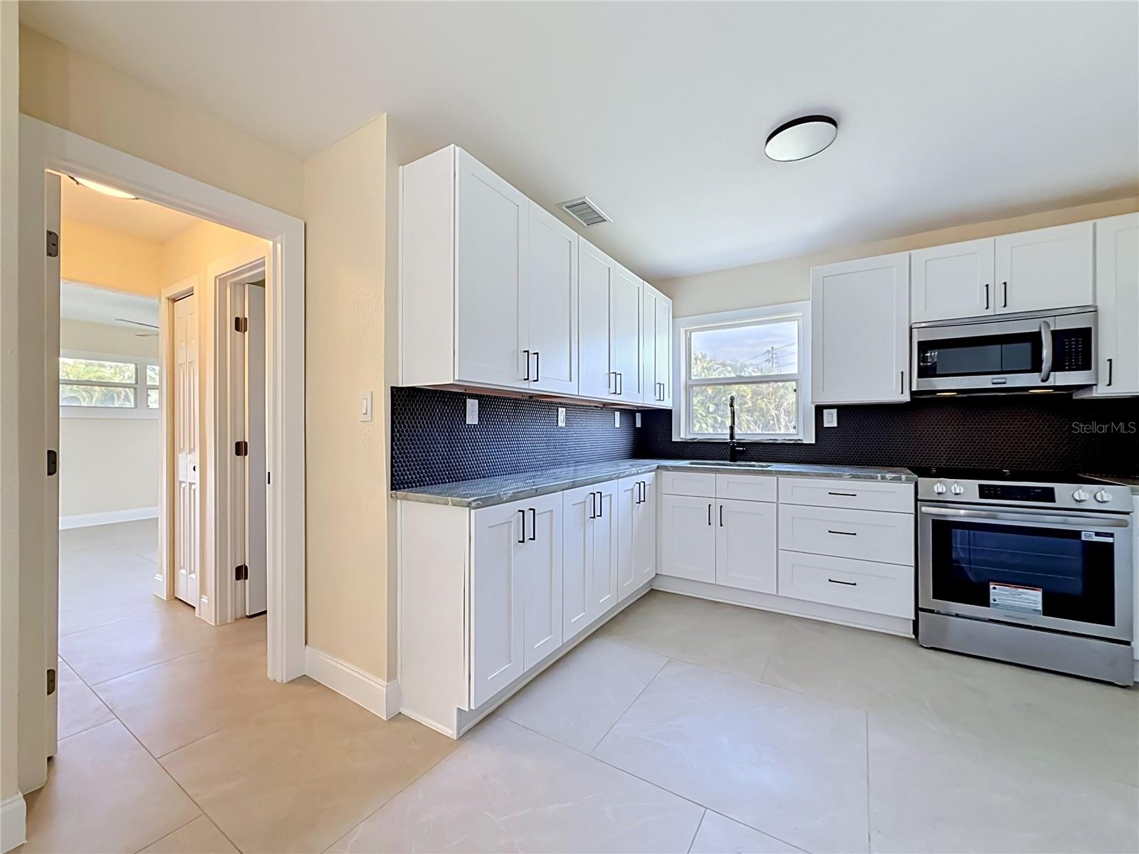SHORE ACRES OVERLOOK SEC - Residential