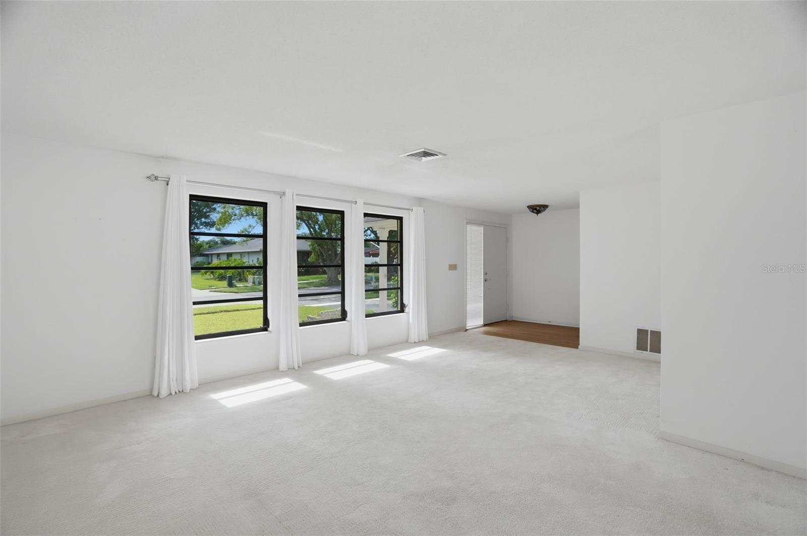 WESTLAKE VILLAGE - Residential