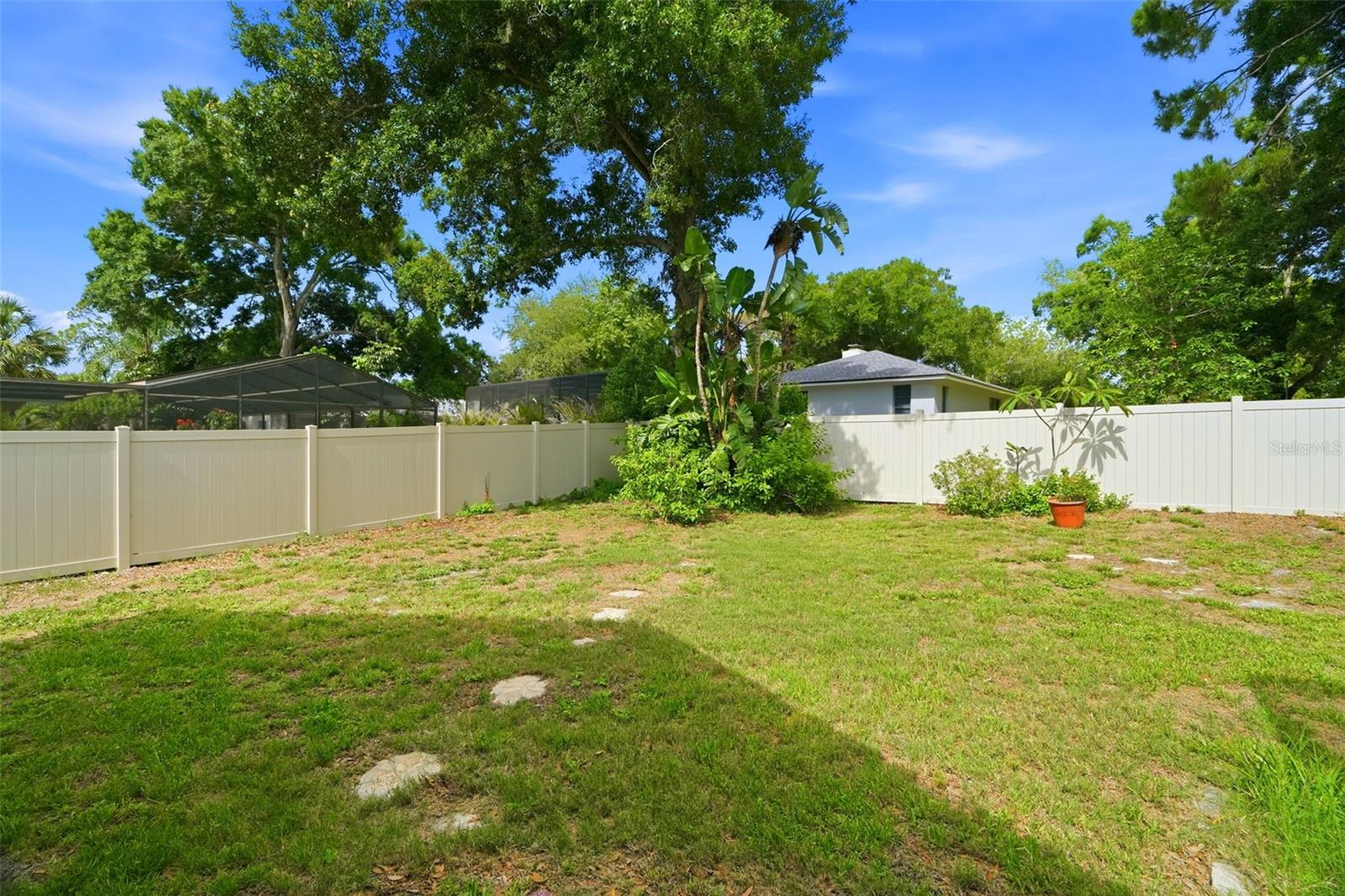 WESTLAKE VILLAGE - Residential
