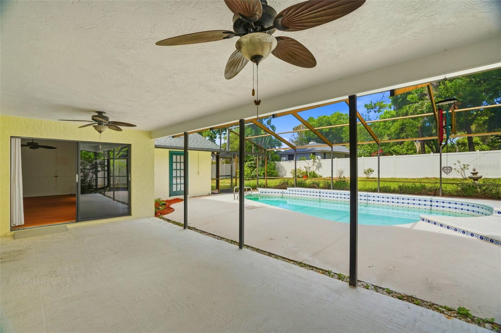 WESTLAKE VILLAGE - Residential