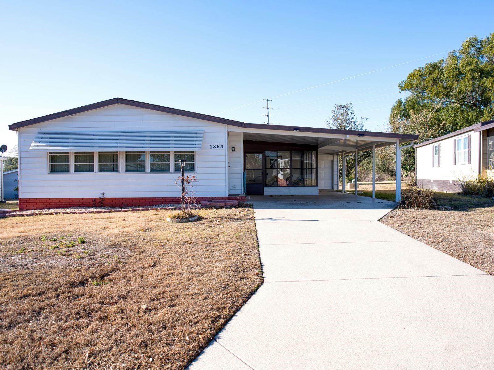 LADY LAKE ORANGE BLOSSOM GARDENS UNIT 08 - Residential