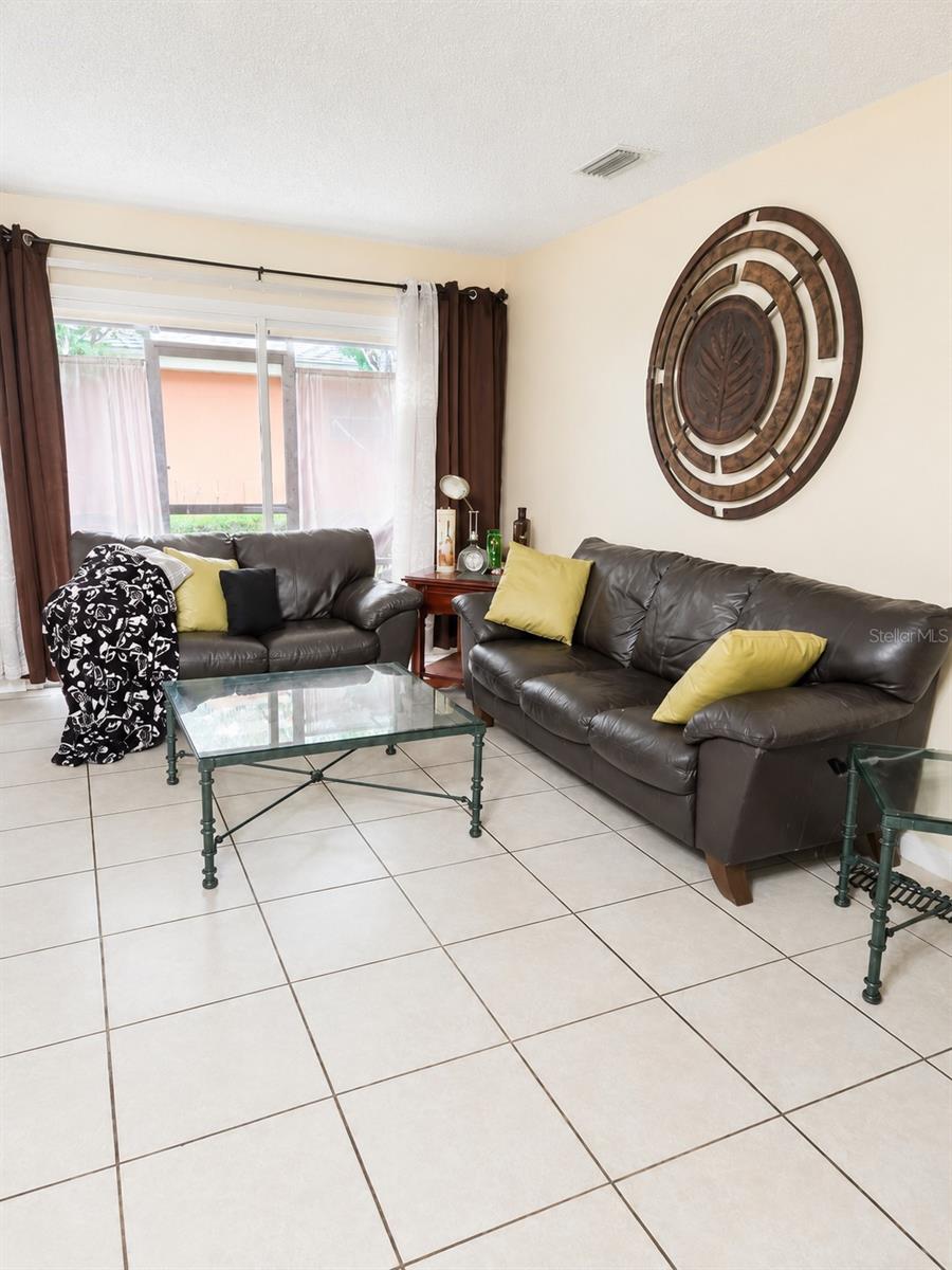 WRENWOOD CONDO - Residential
