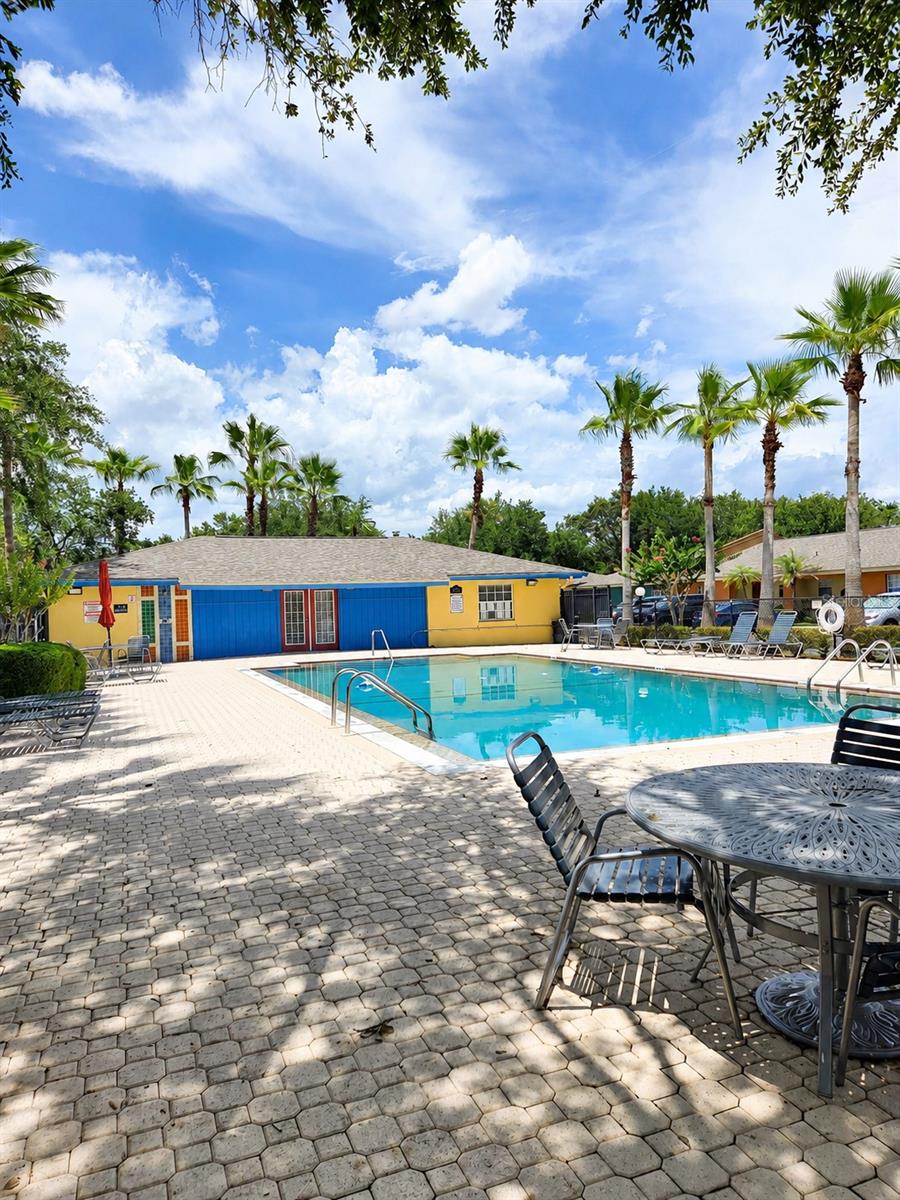 WRENWOOD CONDO - Residential