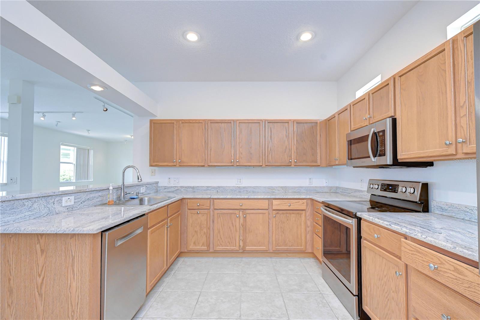 GROVES PH 02 - Residential