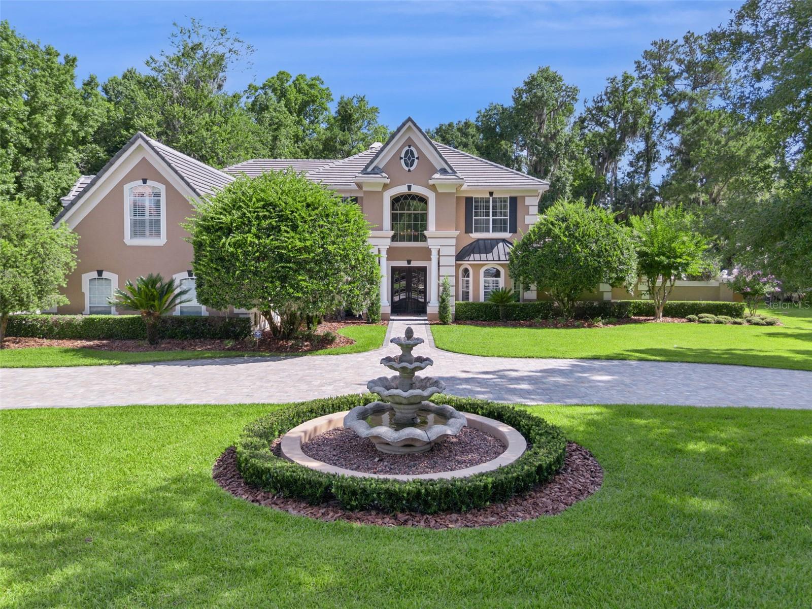 HEATHROW WOODS - Residential