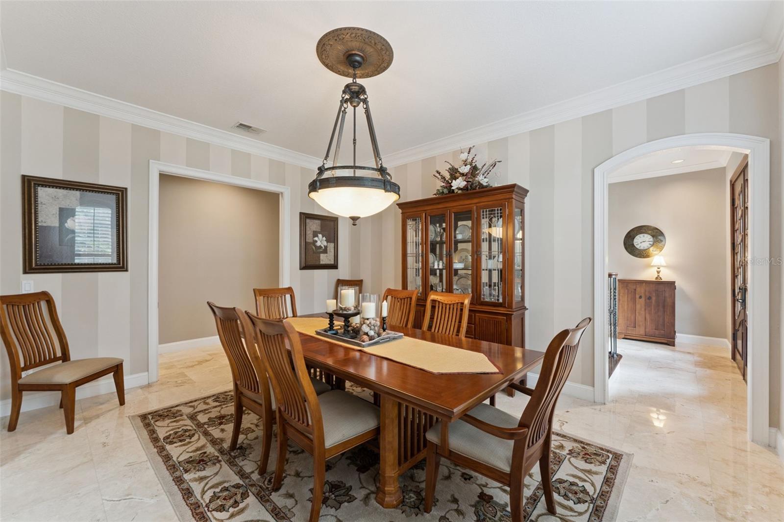 HEATHROW WOODS - Residential