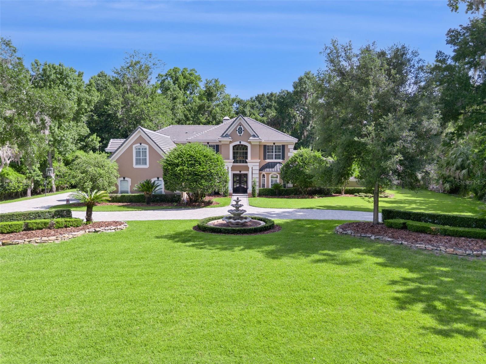 HEATHROW WOODS - Residential