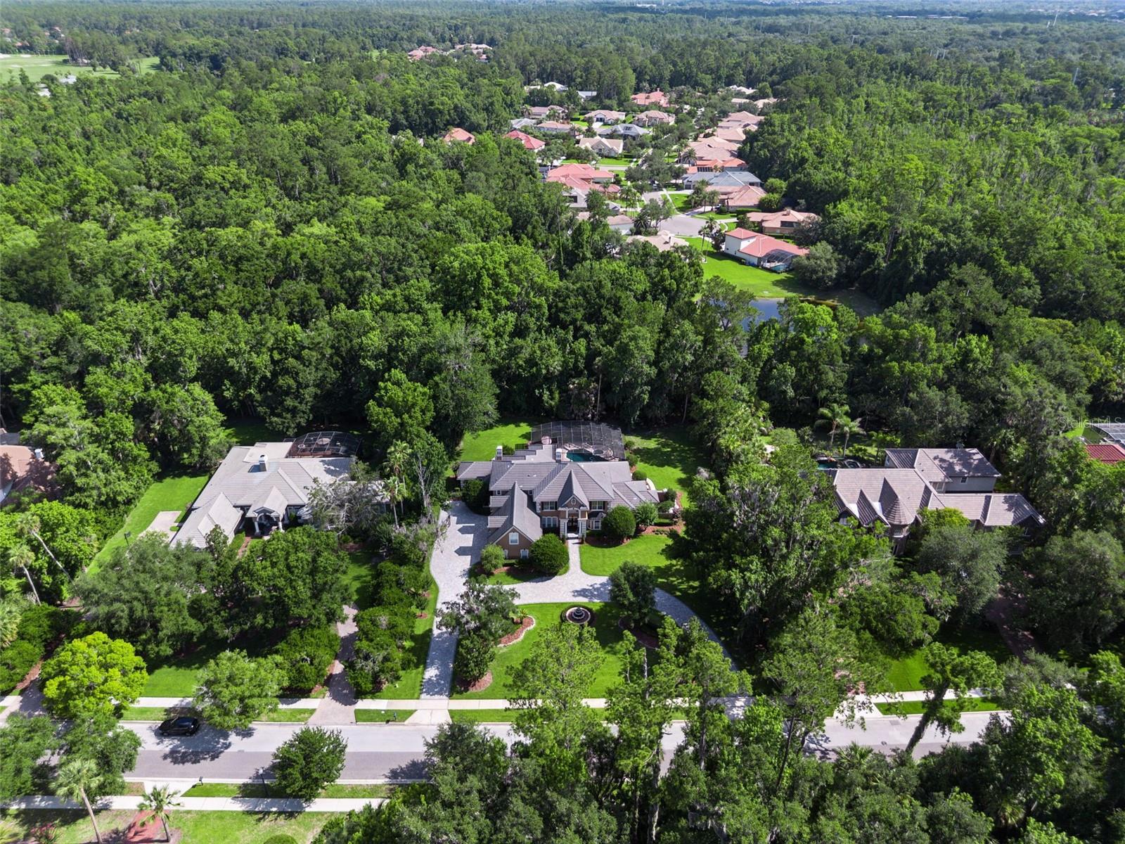 HEATHROW WOODS - Residential
