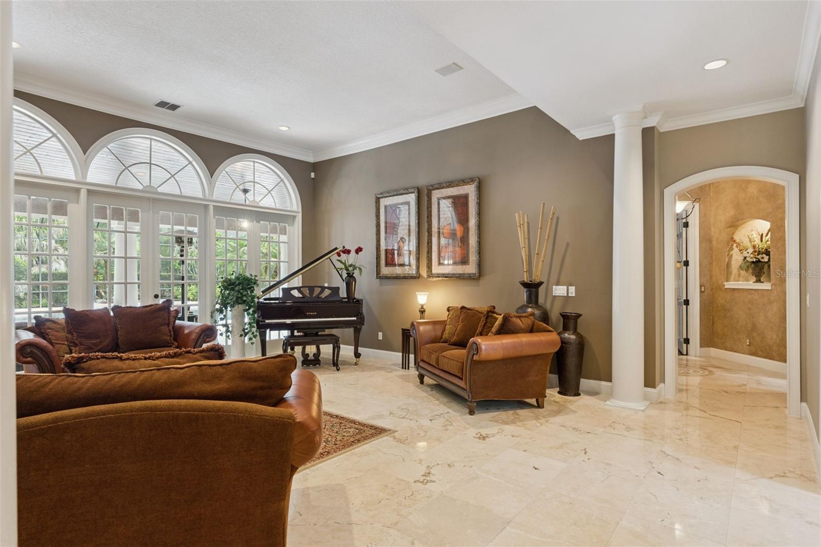 HEATHROW WOODS - Residential