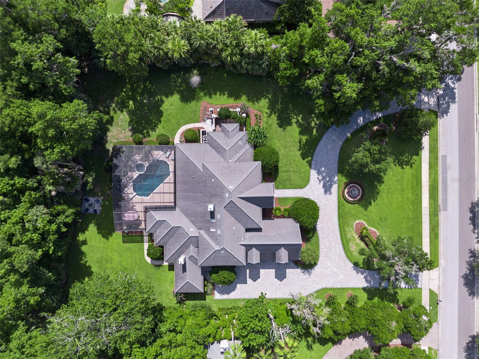 HEATHROW WOODS - Residential