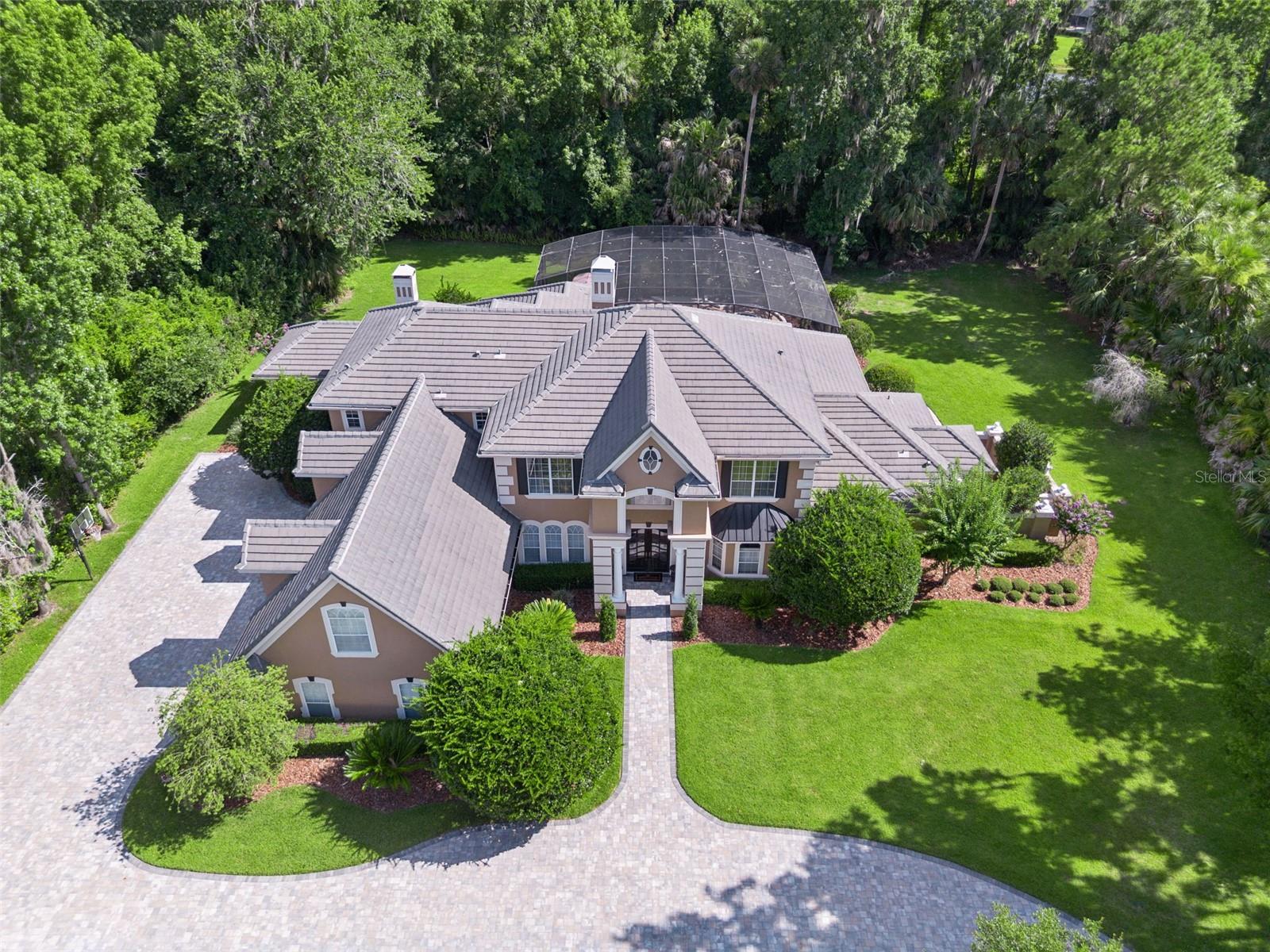 HEATHROW WOODS - Residential