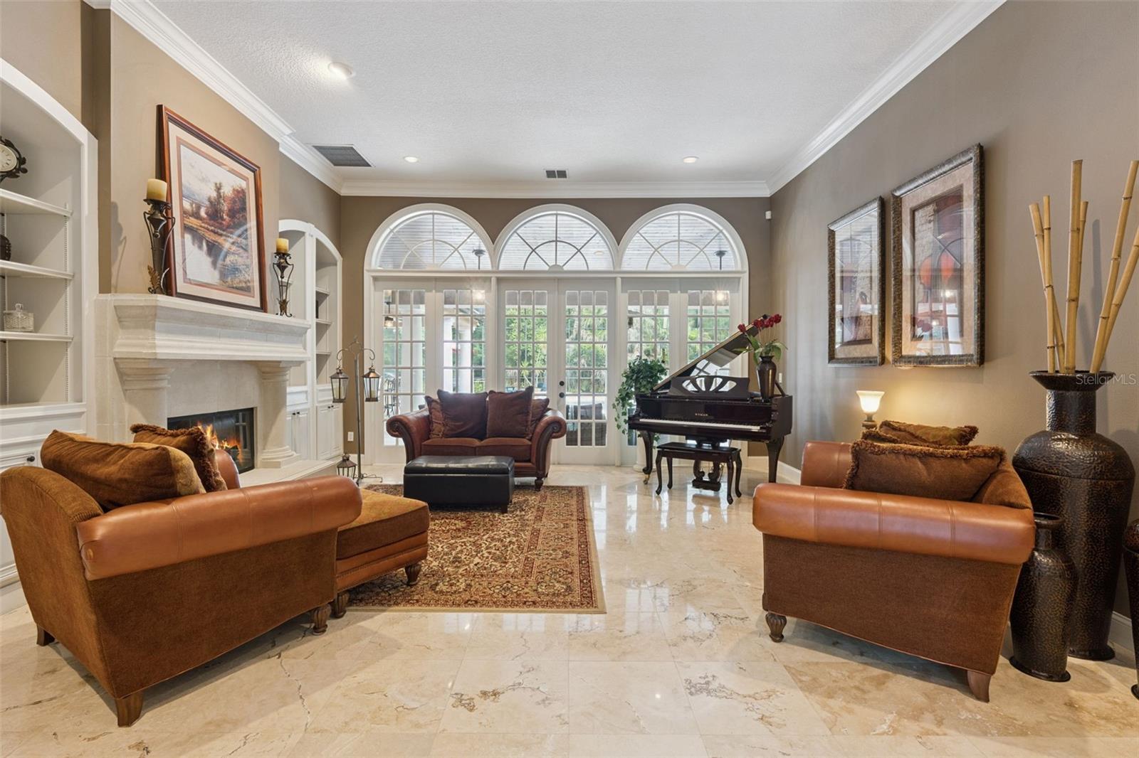 HEATHROW WOODS - Residential