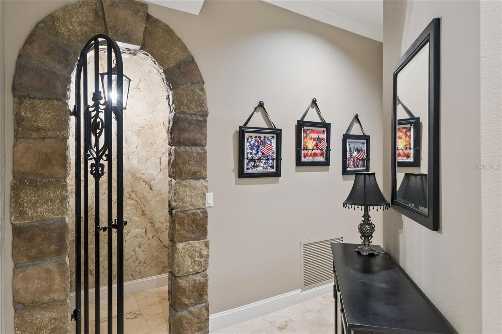 HEATHROW WOODS - Residential