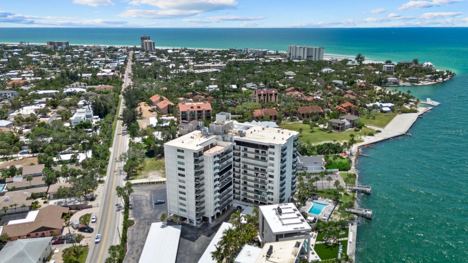 SIESTA TOWERS - Residential